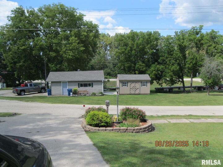 Property Photo: 301 N Church Street IL 61230