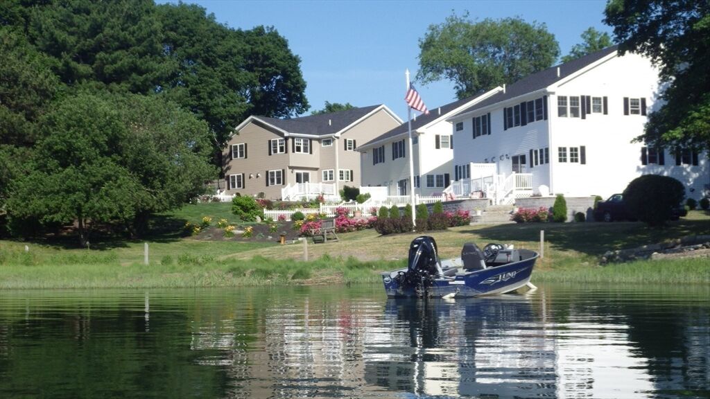 Property Photo: 9 Endicott St B MA 01923