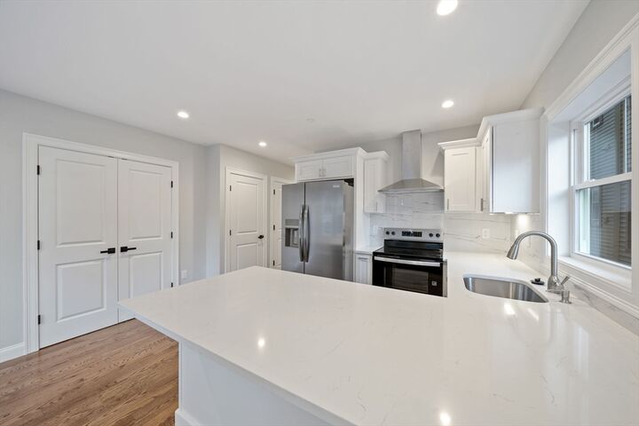 Property Photo:  52 Bellevue St 1  MA 02125 