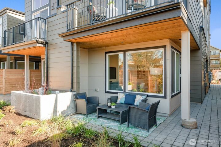 9215 B  Densmore Avenue N  Seattle WA 98103 photo