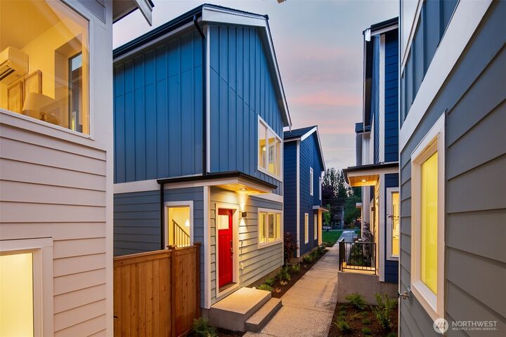 9218  4th Avenue NW  Seattle WA 98117 photo