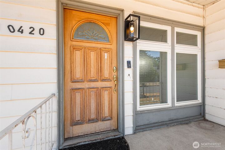 Property Photo:  10420  59th Avenue S  WA 98178 