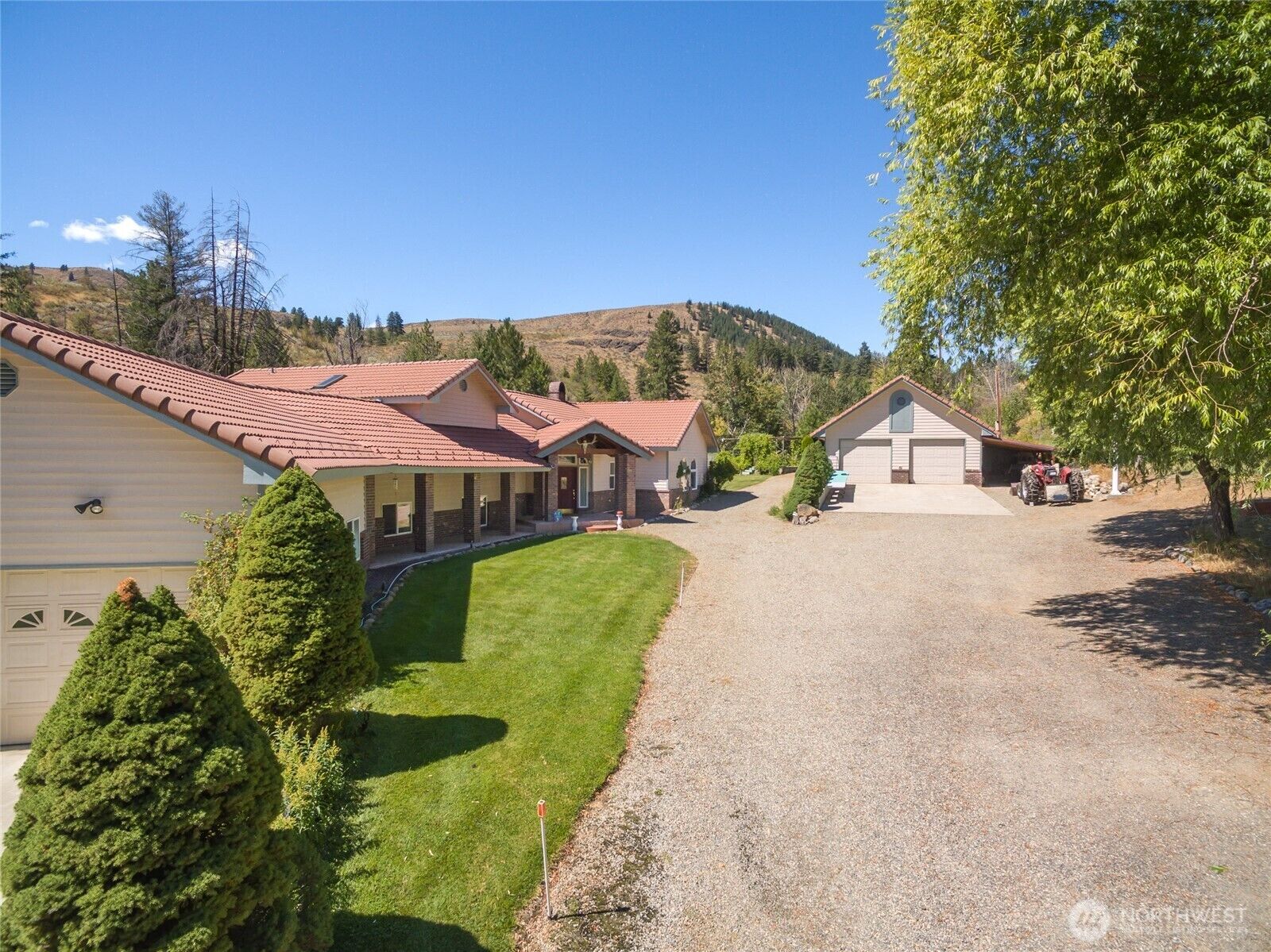 Property Photo: 572 B W Chewuch Rd (Barron Blvd) WA 98862