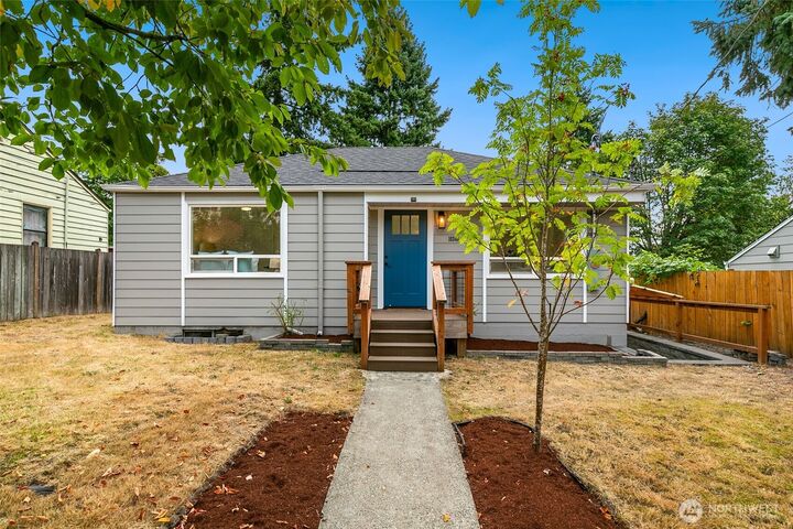 10346  Ashworth Avenue N  Seattle WA 98133 photo