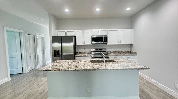 Property Photo:  2505 87th Avenue  FL 32966 
