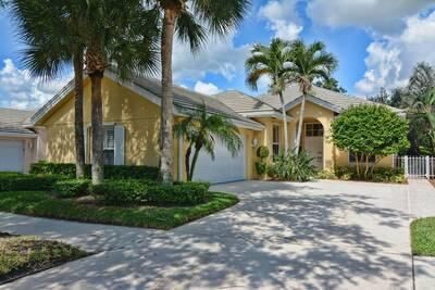 Property Photo: 2871 SW Brighton Way FL 34990