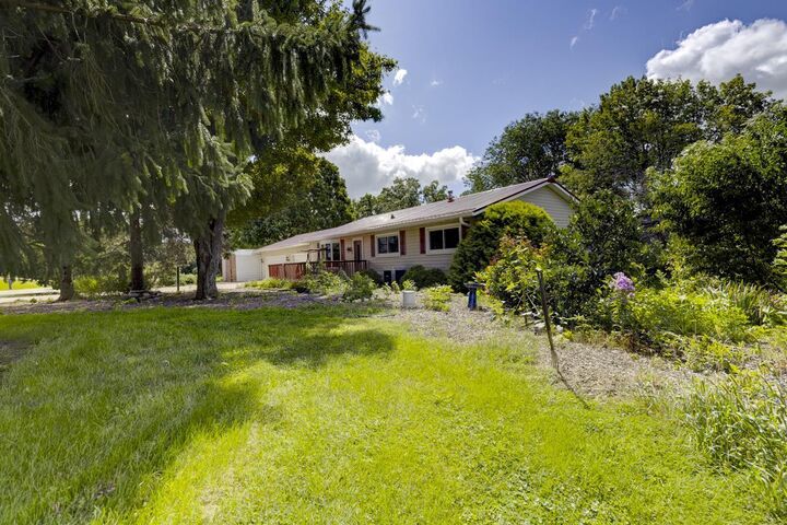 Property Photo: 2765 Oak Knoll Lane WI 53589