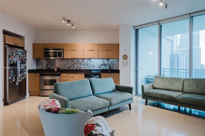 Property Photo: 350 S Miami Ave 1814 FL 33130