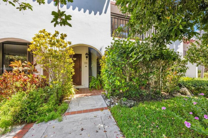 265 Grapetree Dr 110  Key Biscayne FL 33149 photo
