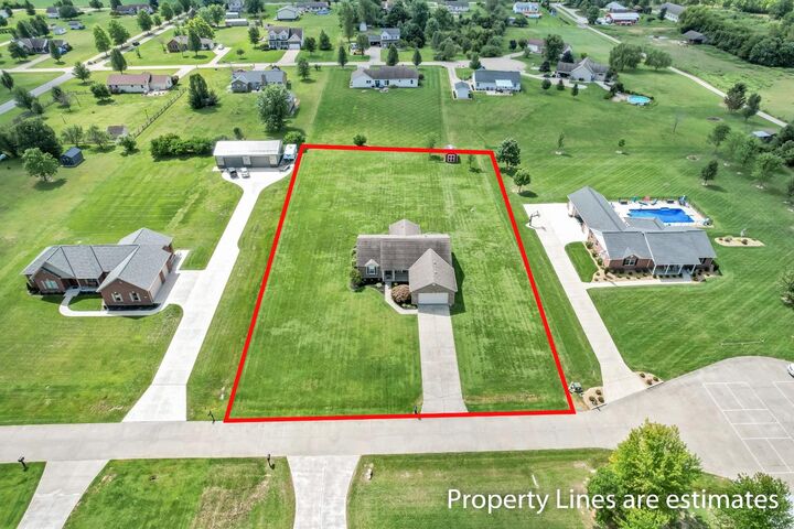 Property Photo: 1068 Oak Haven Lane IN 47060
