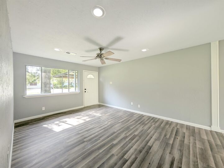 Property Photo:  255 Smelker Avenuee  TX 77707 