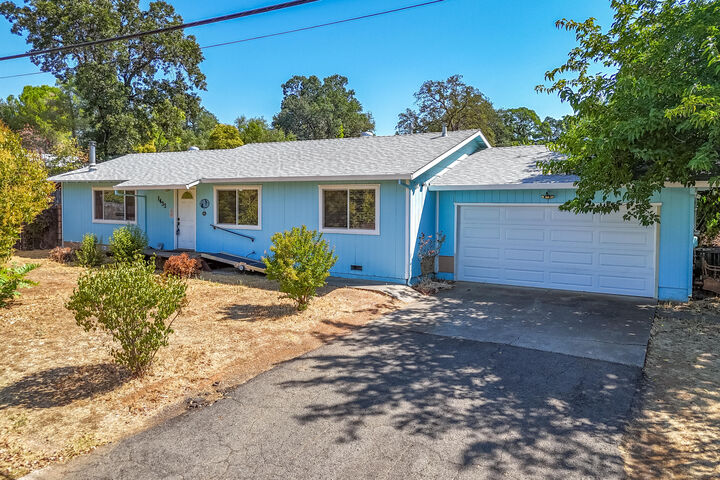 1433 Mussel Shoals Avenue  Shasta Lake CA 96019 photo