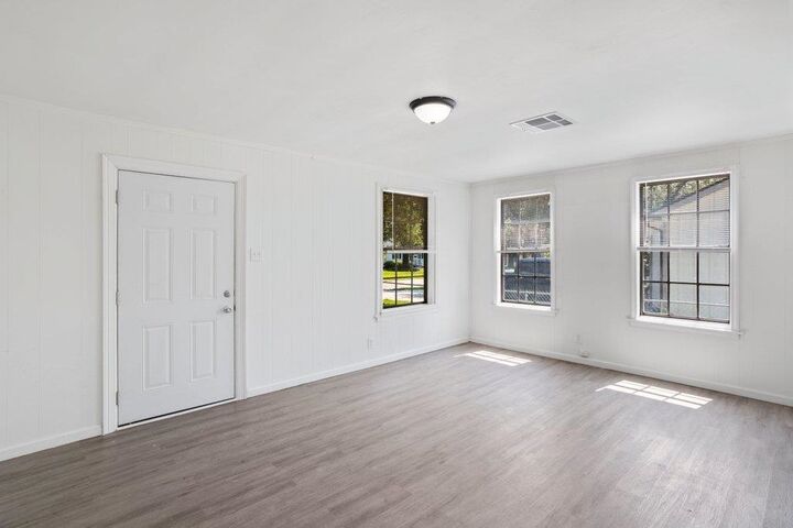 Property Photo:  1602 13th Street  LA 70601 