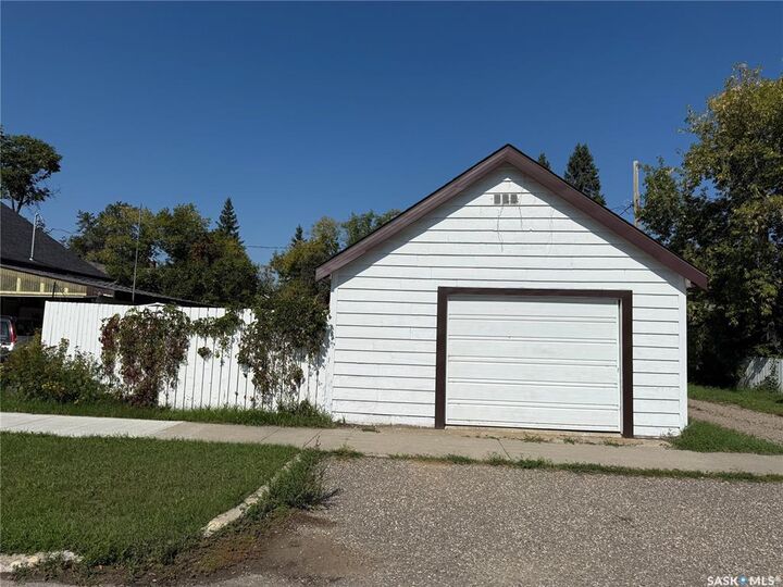 Photo de la propriété: 223 5th Street W SK S0E 1E0