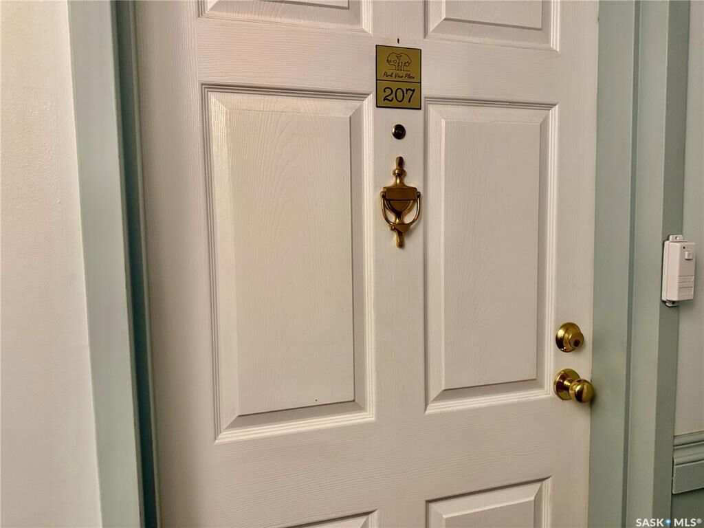 Property Photo: 740 9th Street 207 SK S0K 2A0