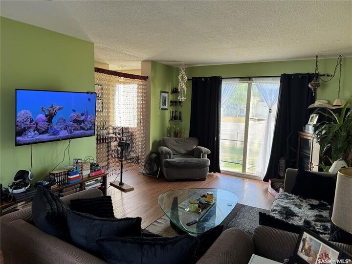 Property Photo: 9A & 9B Maple Place SK S0K 2M0