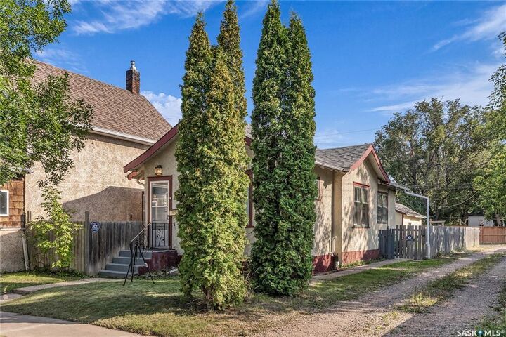 Photo de la propriété: 511 29th Street W SK S7L 0M6