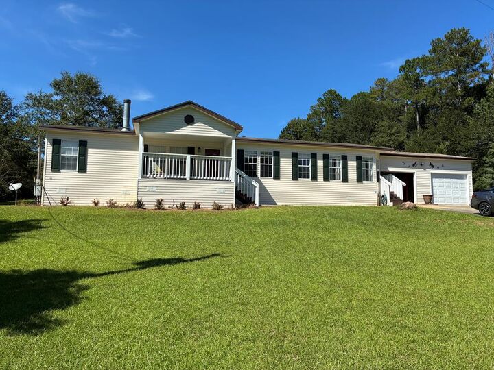 Property Photo: 1602 County Rd 50 AL 36310