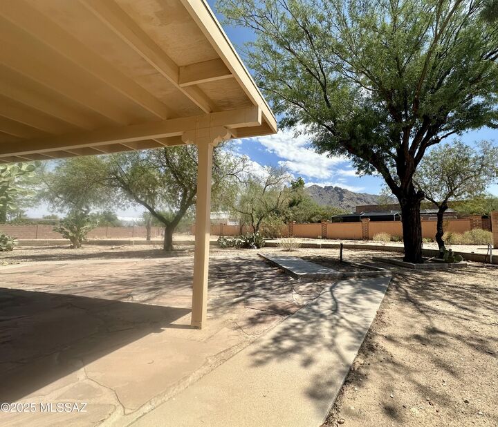 Property Photo: 8402 N Northern Avenue AZ 85704