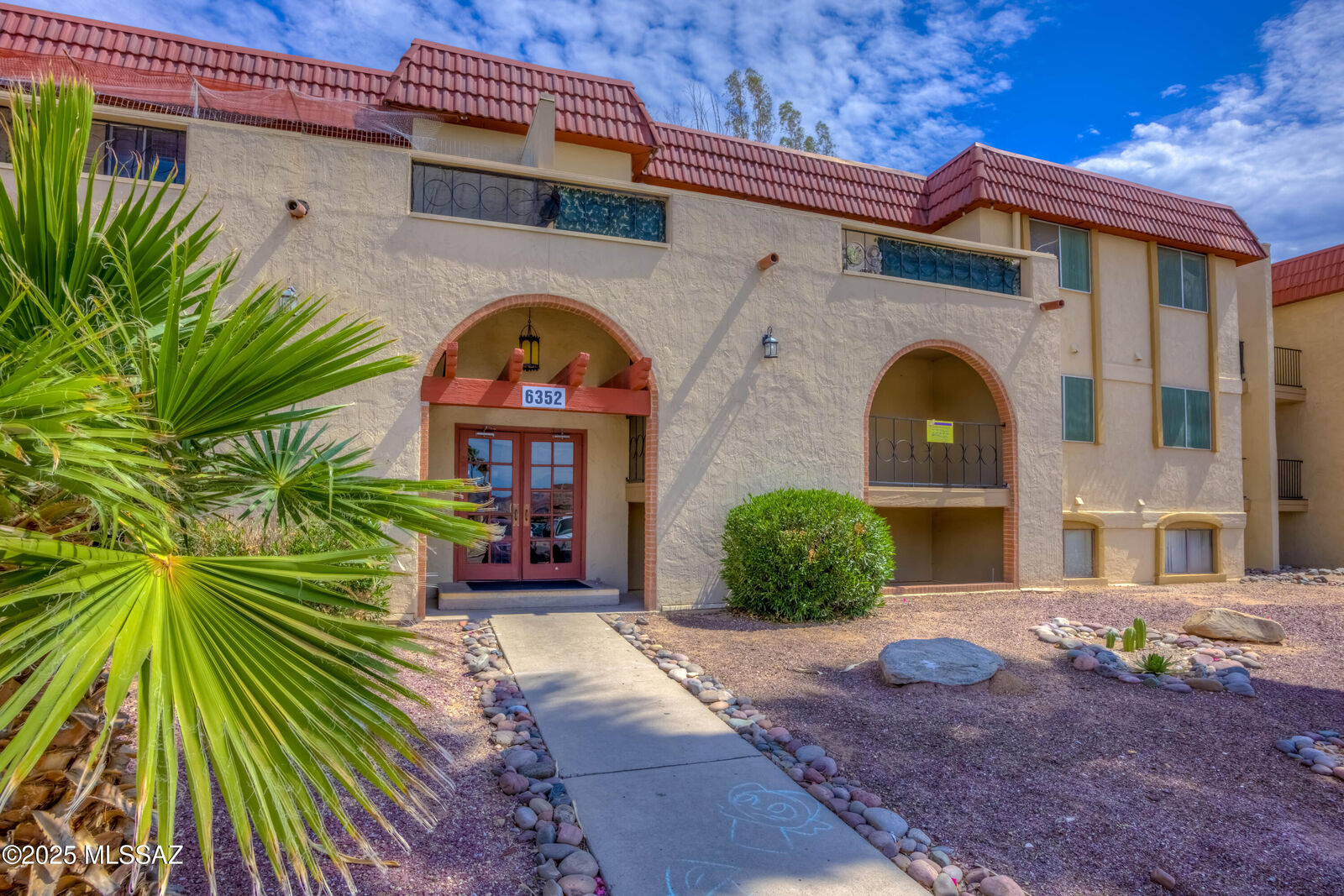 Property Photo: 6352 Barcelona Lane 110 AZ 85704