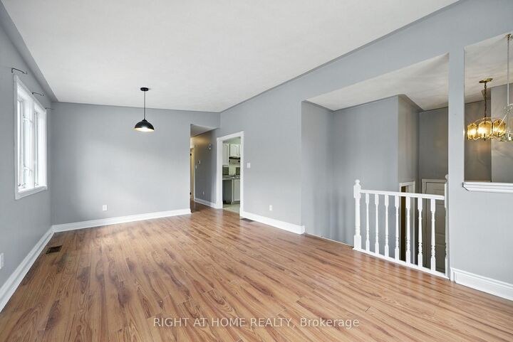 Photo de la propriété: 1045 High Street ON K9J 5R8