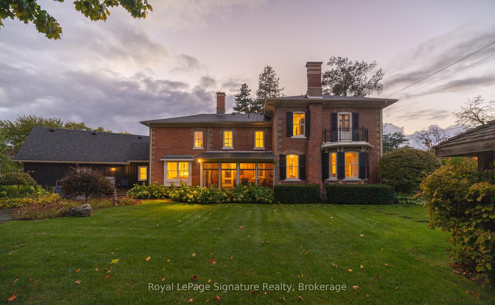 Property Photo: 186 Third Street ON L9Y 1L1