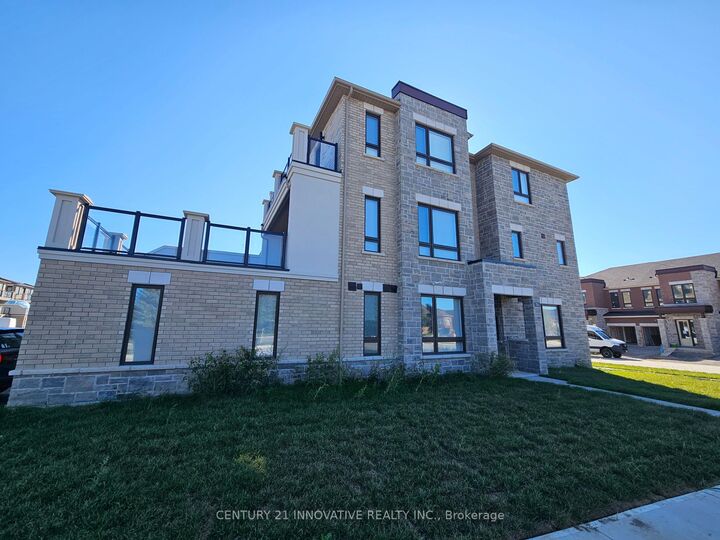 Property Photo:  114 Robert Eaton Avenue  ON L3S 0G1 