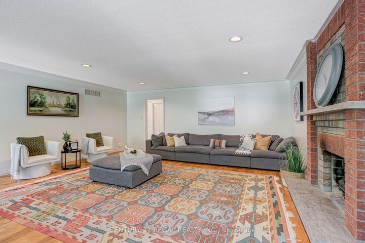 Property Photo: 52 Ranee Avenue ON M6A 1M9