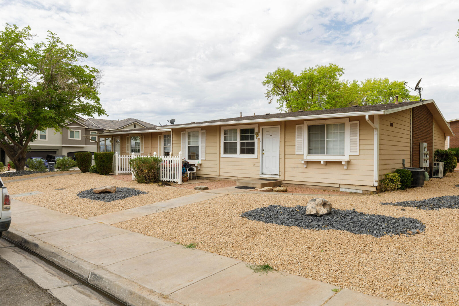 Property Photo:  600 N 2450 E St #1003  UT 84790 