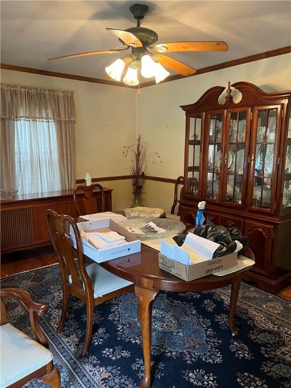 Property Photo:  2918 Sebolt Rd  PA 15129 