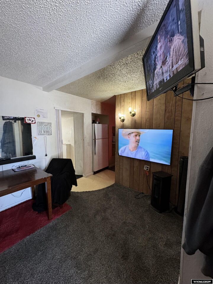 Property Photo: 925 N Washington Street WY 82601