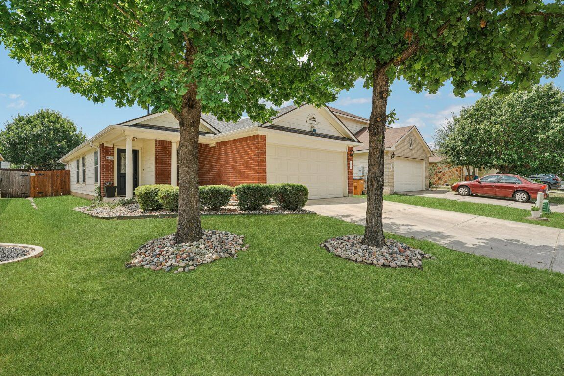 Property Photo:  7825 Tee Drive  TX 78747 