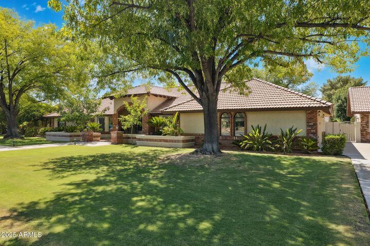 Property Photo: 3751 E Minton Place AZ 85215