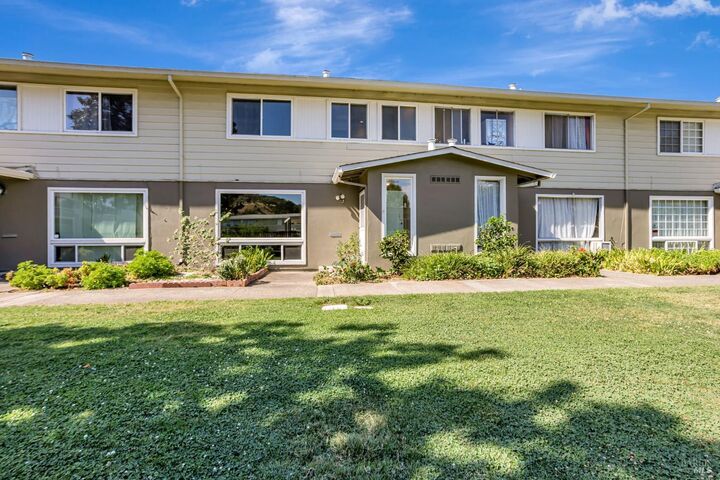 Property Photo: 1028 E Los Gamos Road CA 94903