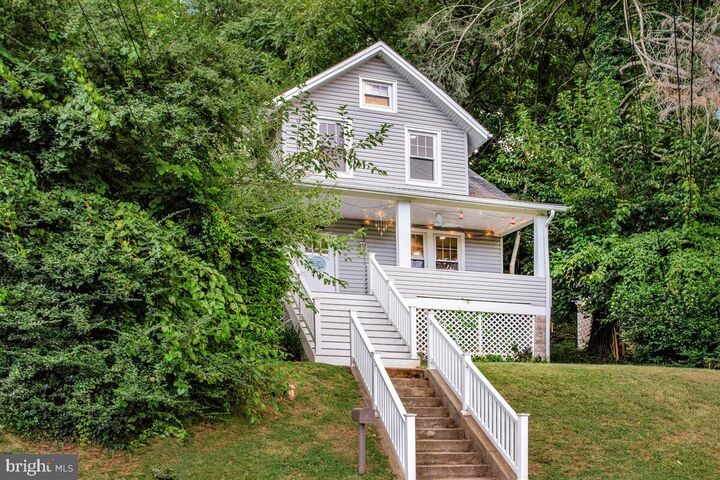 Property Photo: 6204 Everall Avenue MD 21206