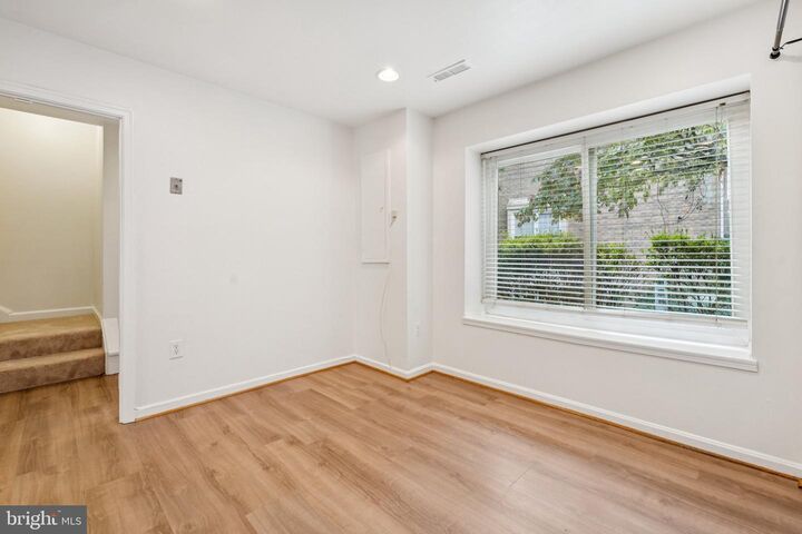 Property Photo: 3881 Persimmon Circle VA 22031
