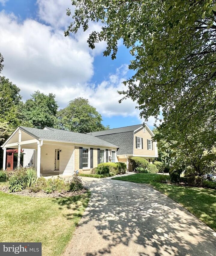Property Photo: 4410 Woodchuck Court VA 22003