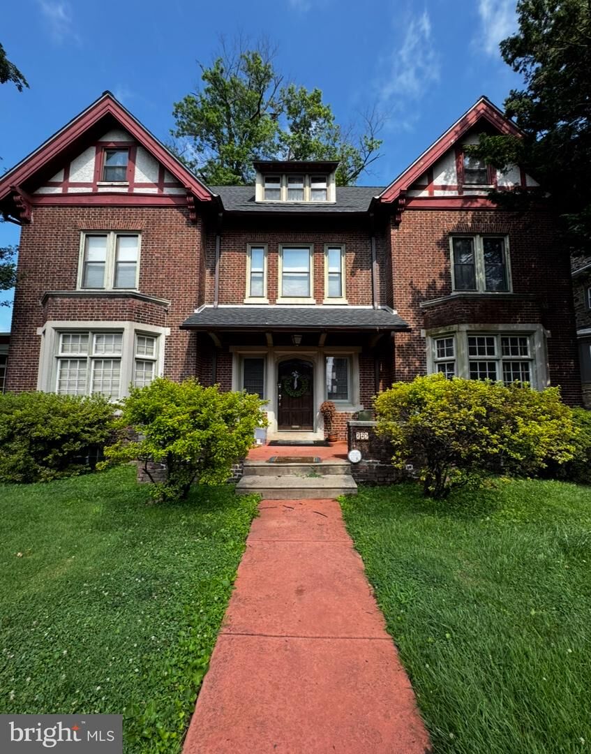 Property Photo: 725 E Vernon Road PA 19119
