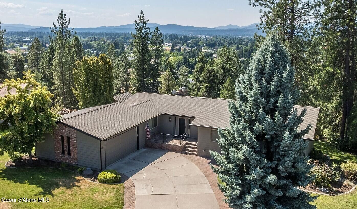 Property Photo: 2076 E Sundown Dr ID 83815