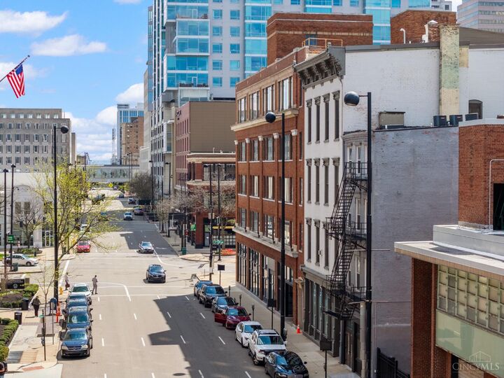 Property Photo: 813 Broadway OH 45202