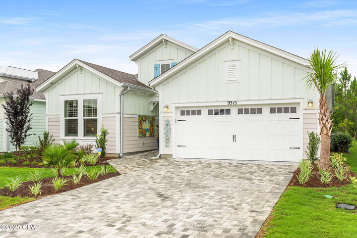 Property Photo: 9315 Escape Avenue FL 32413