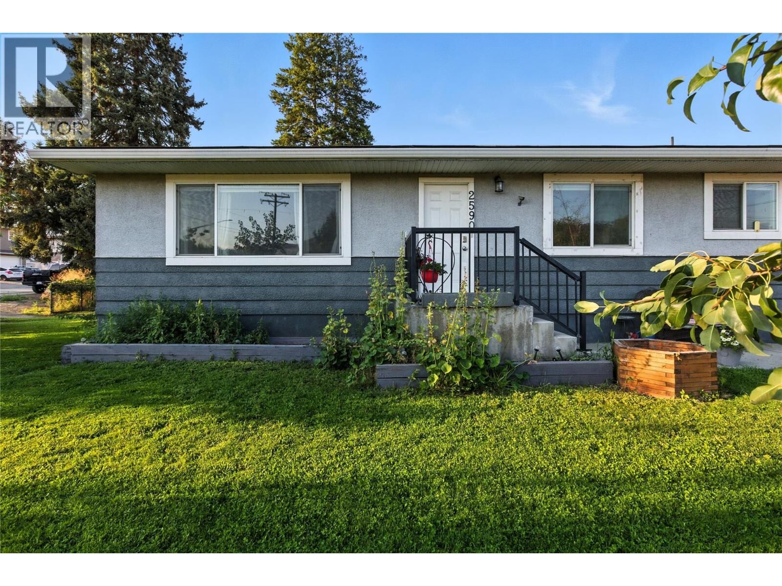 Property Photo:  2590 Tranquille Road  BC V2B 3N8 