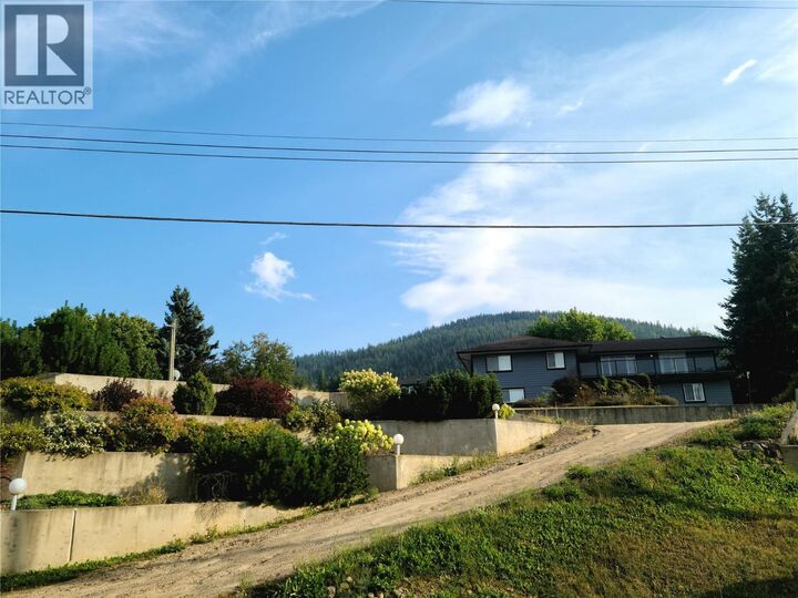 1350 13 Avenue Southeast  Salmon Arm BC V1E 2G7 photo