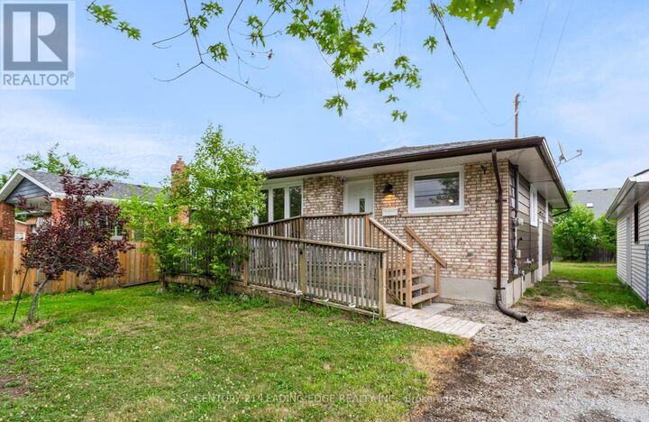 Property Photo: 636 Crescent Road ON L2A 4P8