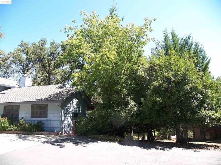 Property Photo:  19195 Ferretti Rd.  CA 95321 