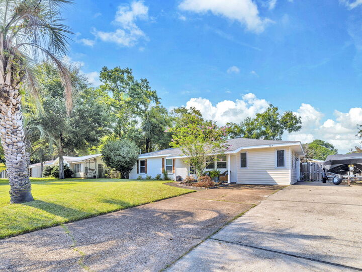 227 NW Holmes Boulevard  Fort Walton Beach FL 32548 photo