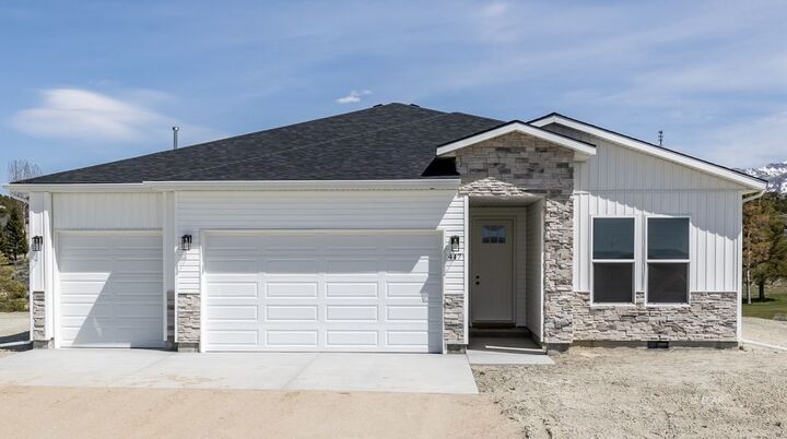 Property Photo:  2914 Aria Way  NV 89801 