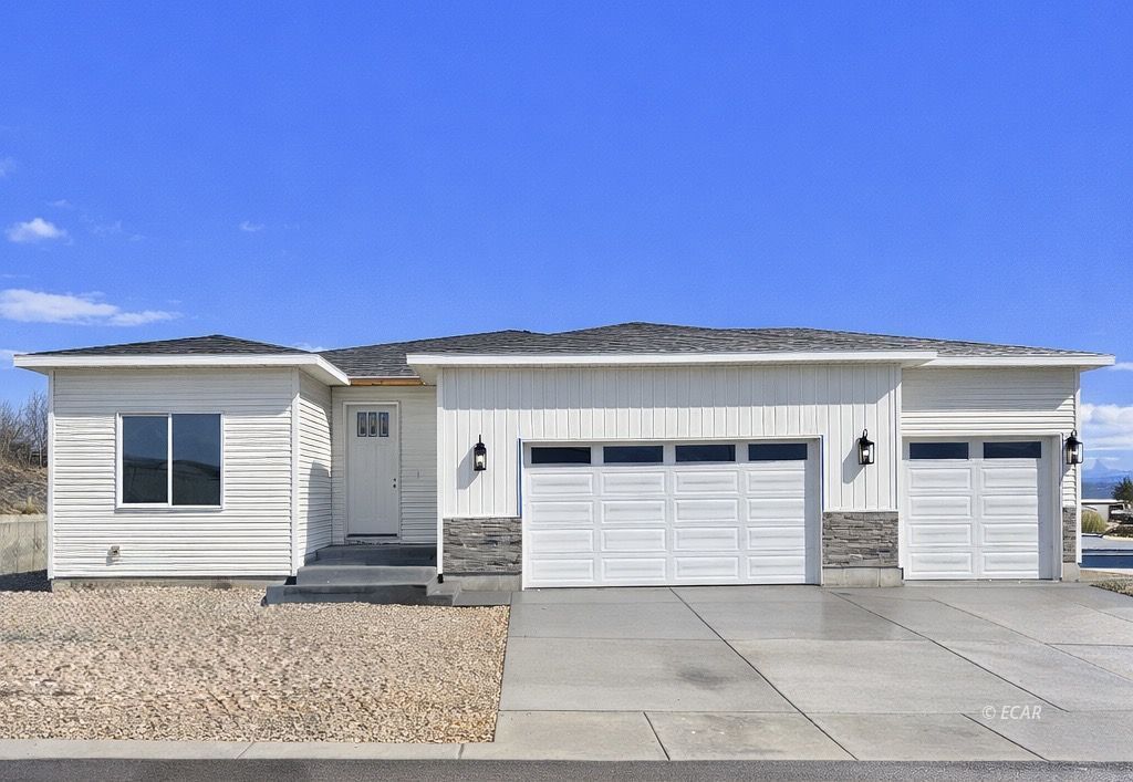 Property Photo:  2966 Eleanor Court  NV 89815 