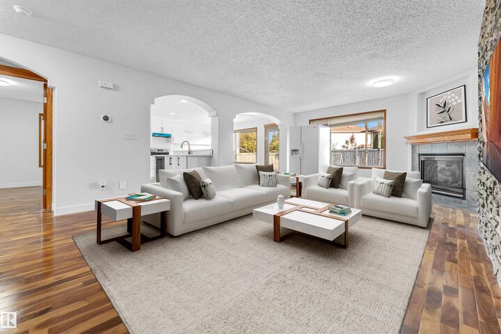 10621 175A Avenue NW  Edmonton AB T5X 6C1 photo
