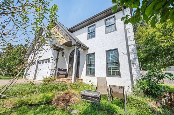 Property Photo:  983 Bridgegate Drive NE  GA 30068 